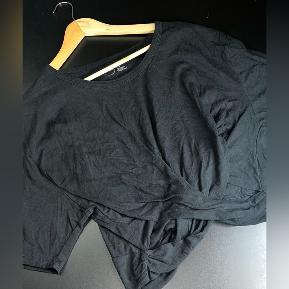 Aerie Cropped Wrapback Black Short Sleeve Top Size XL GUC